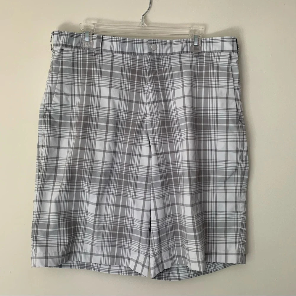Nike Golf Shorts Size 36 grey white plaid golf shorts